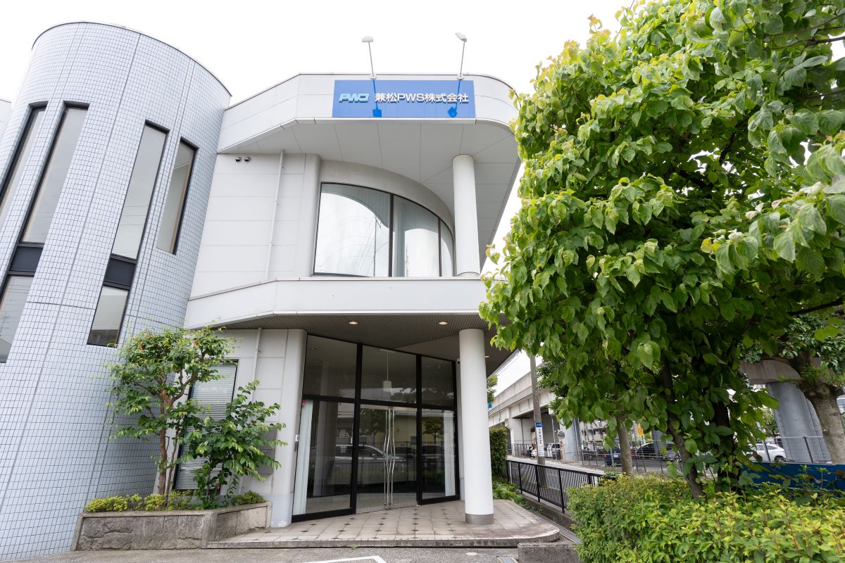 経営統合を機に輸入販売管理の標準化!業務効率50%削減を実現